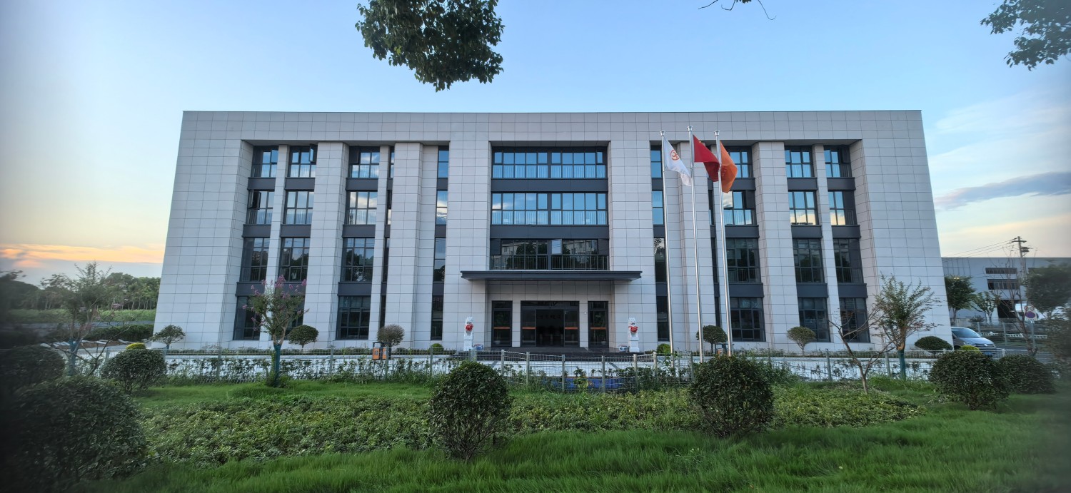 1780562618864408.jpg 微信图片_20251106152800_303_135.jpg